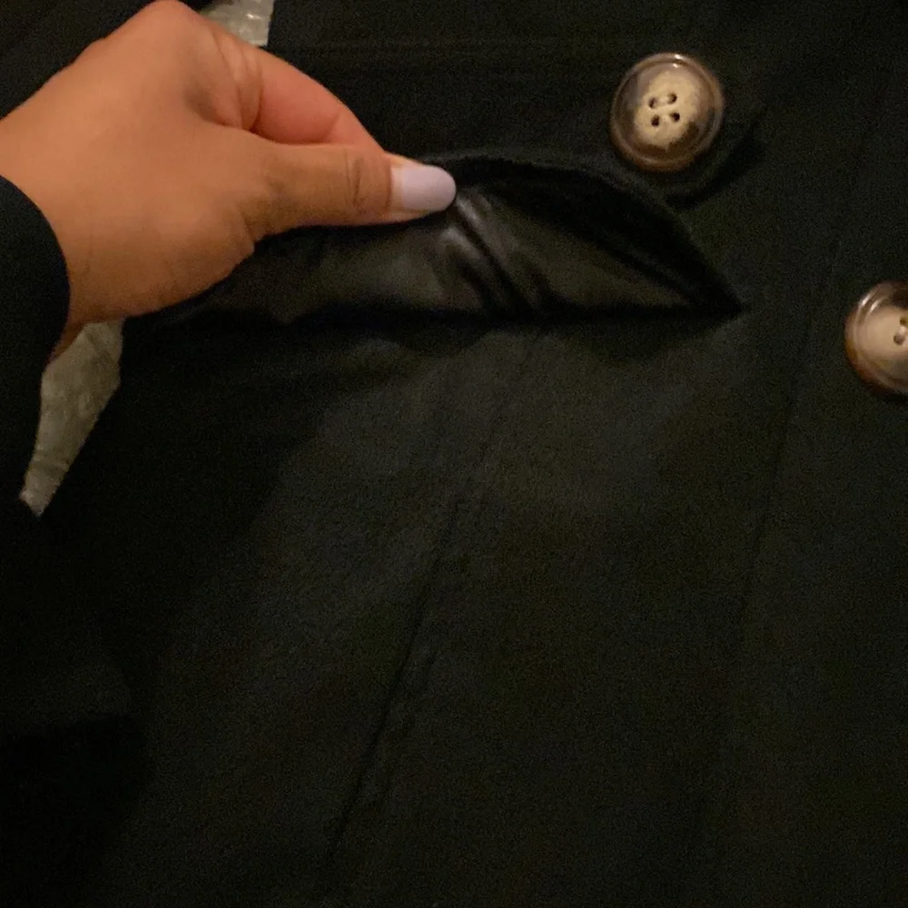 Black Coat - Picture 5 of 11